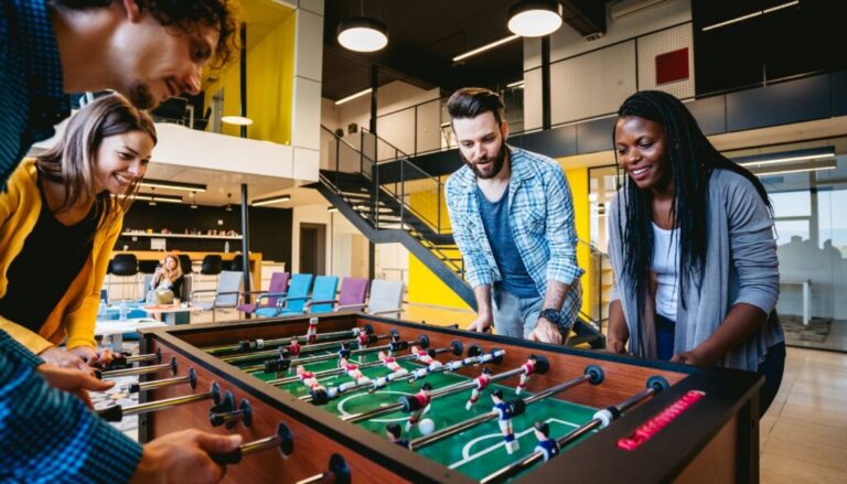 Entreprise-detente-et-bien-etre-location-jeu-Funzy-Lyon-baby-foot-11-1024x585