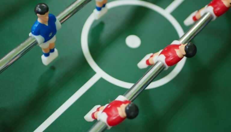 Entreprise-detente-et-bien-etre-location-jeu-Funzy-Lyon-baby-foot-3-1024x585